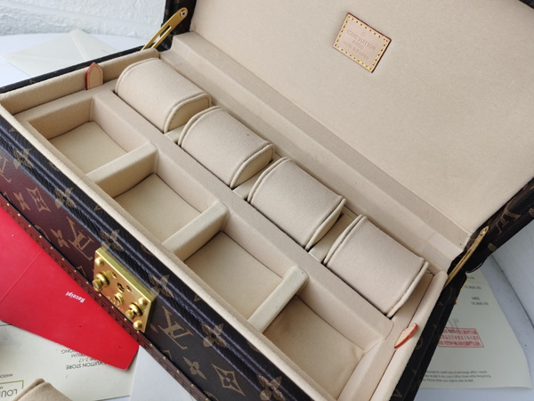 ルイヴィトンバッグ側面デザイン